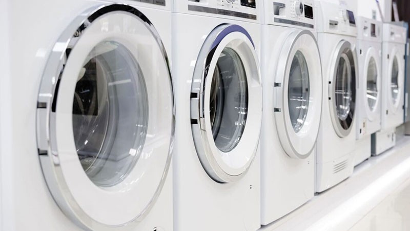 washing-machines-dryer-and-other-domestic-appliance-equipment-in-the-store_vE-1024x682.jpg